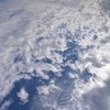 股のぞきの地球