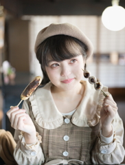 こっちも食べる♪