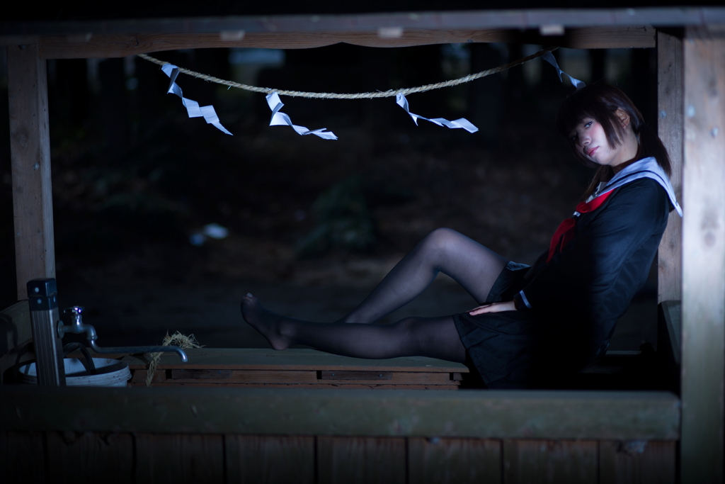 闇夜なセーラー服 