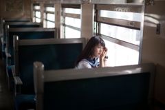 思いに耽る君