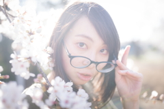 春の黒縁眼鏡