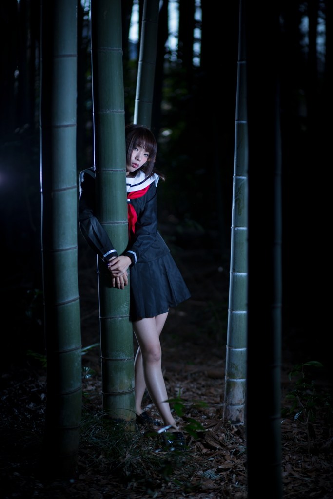 闇夜なセーラー服 