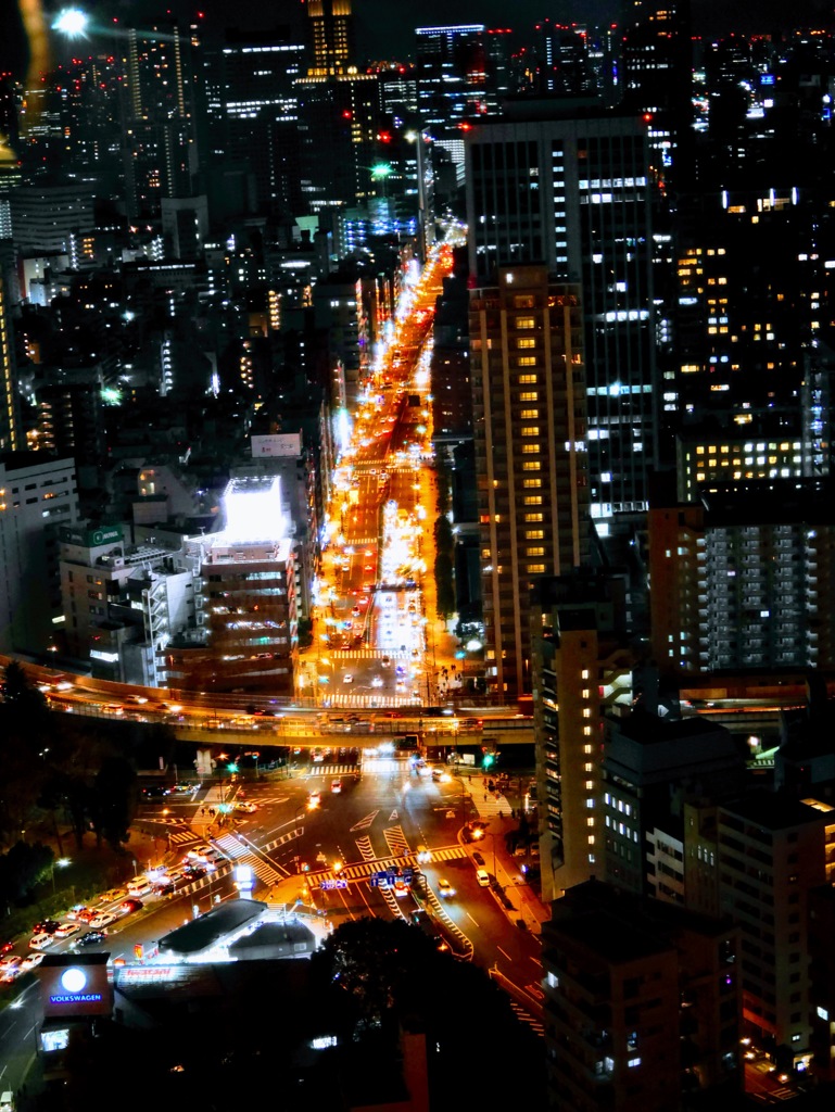東京タワーのふもとに