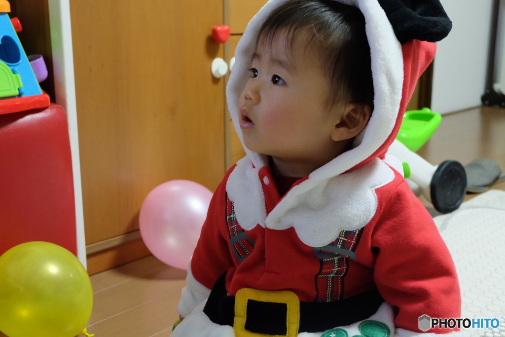ちっちゃいサンタ、テレビに夢中