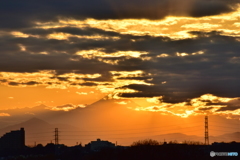 荒川から見た富士山の夕陽