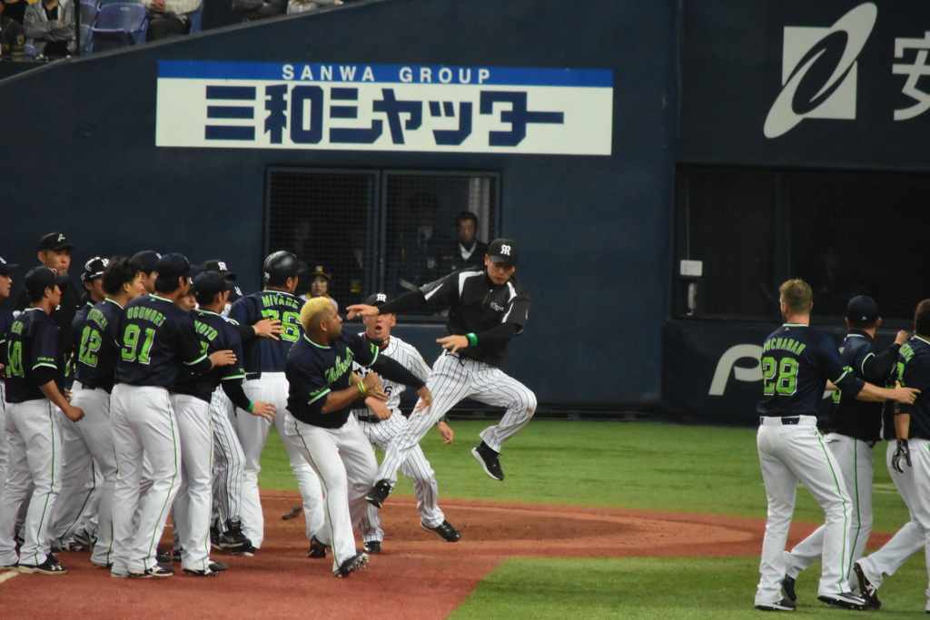 170404 TvsSw  矢野VSバレンティン