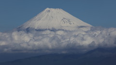 雲たなびく