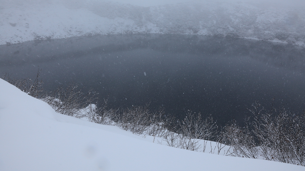 吹雪のみくりが池 I