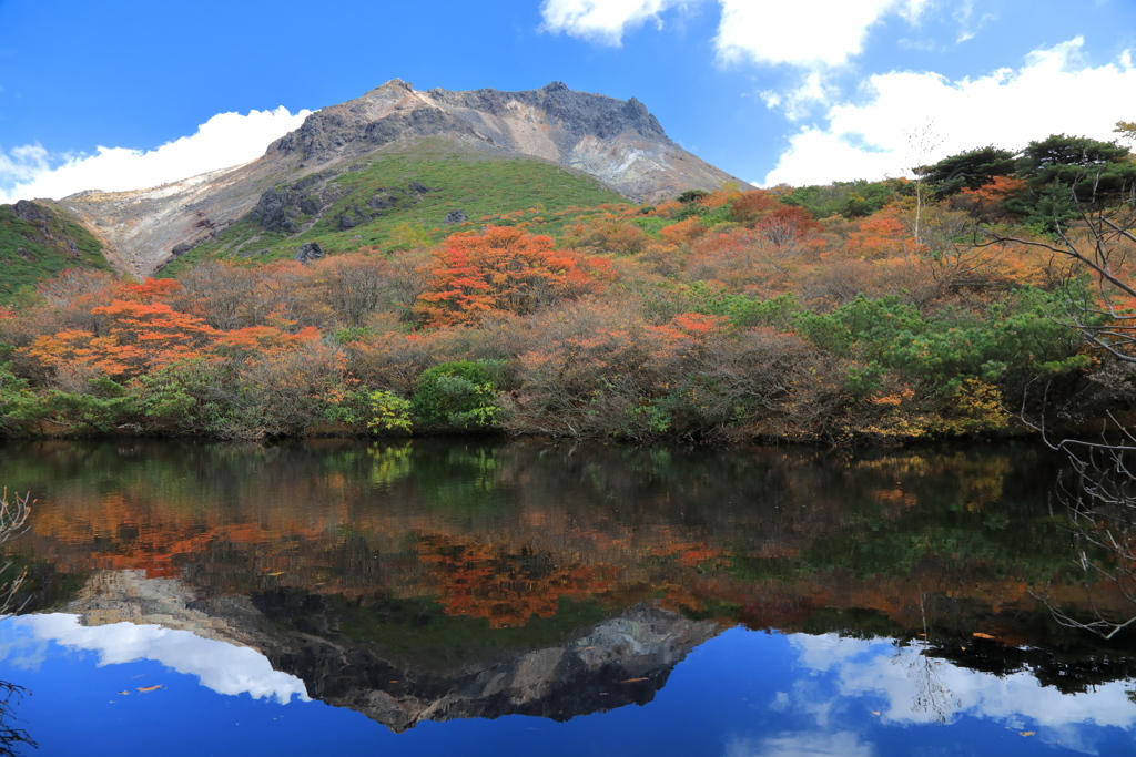逆さ茶臼（姥ヶ平）