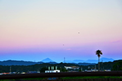 日の出前の西の空