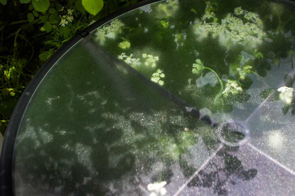 grass table