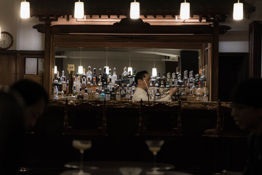 ホテルの夜に