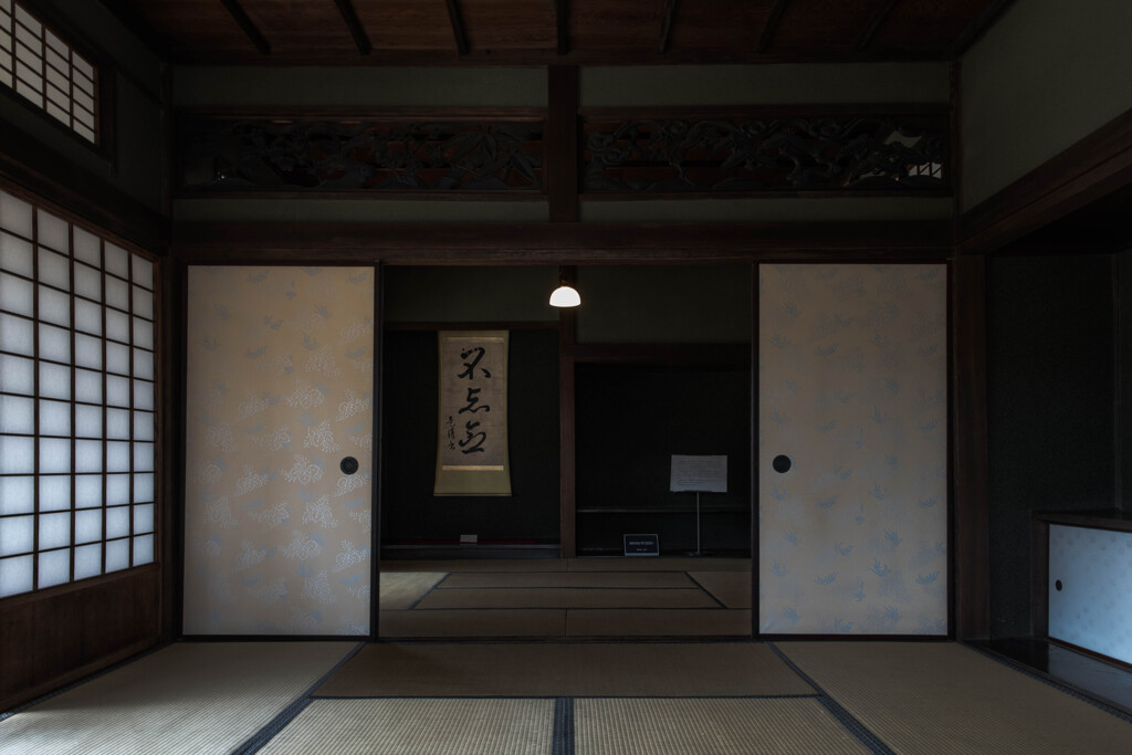 歴史（二・二六事件）の場所 高橋是清邸寝室を書斎から望む