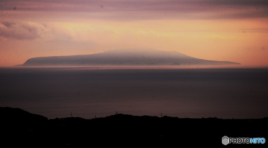 空中に浮かんだ島？