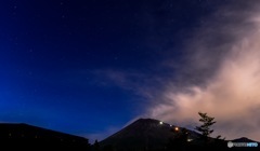 富士山から噴煙が？