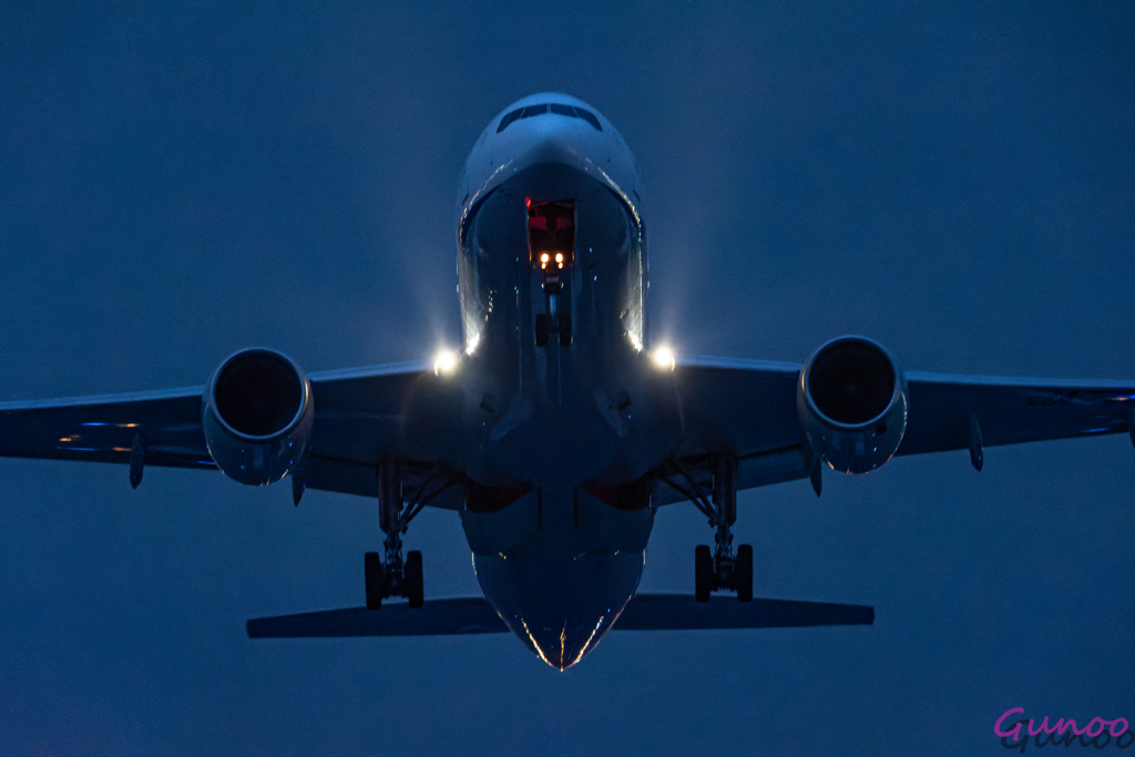 B777