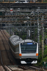 E233