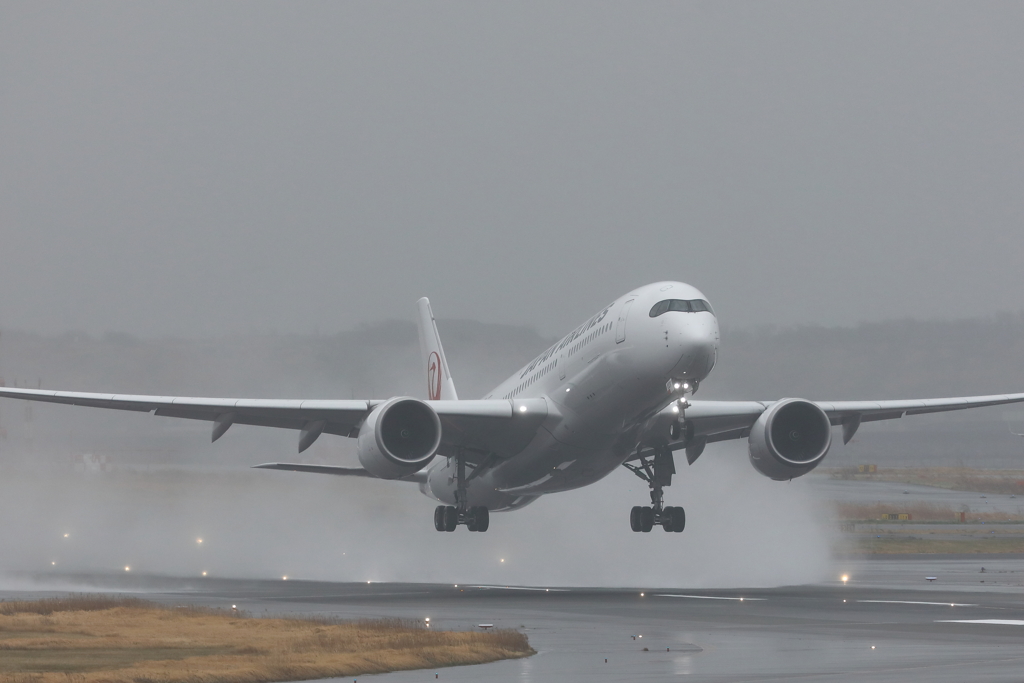 A350