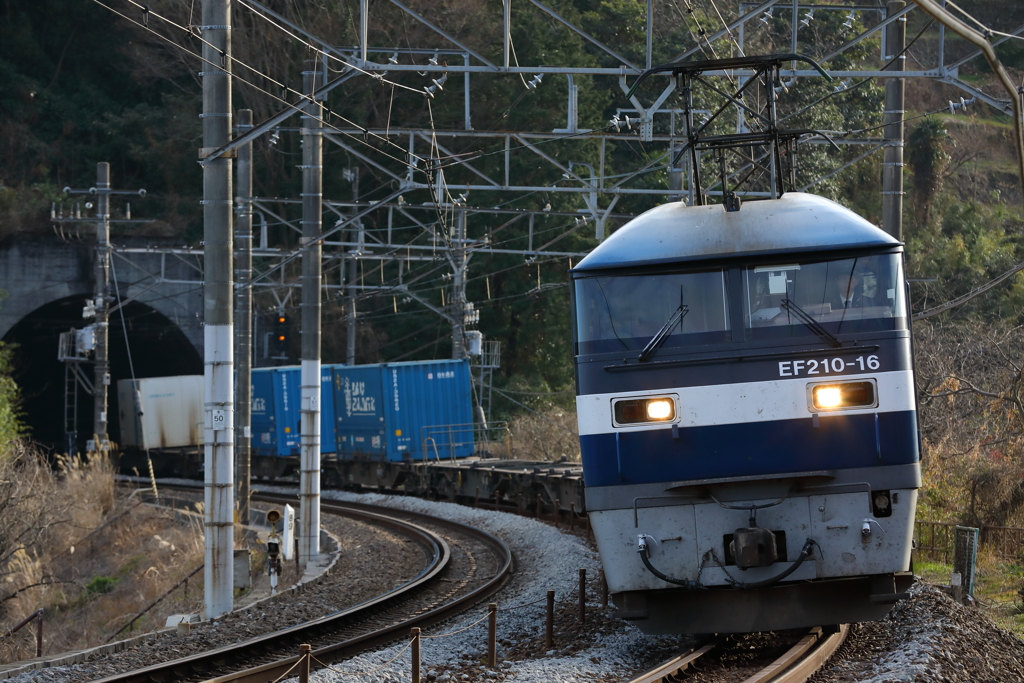 EF210