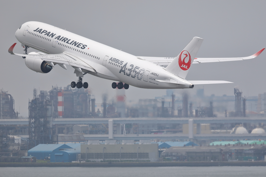 A350