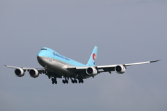 B747