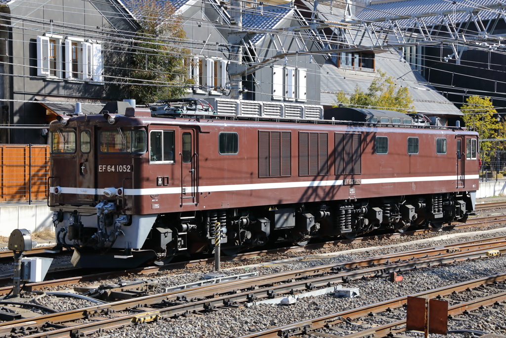 EF64-1052