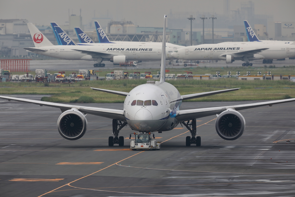 B787