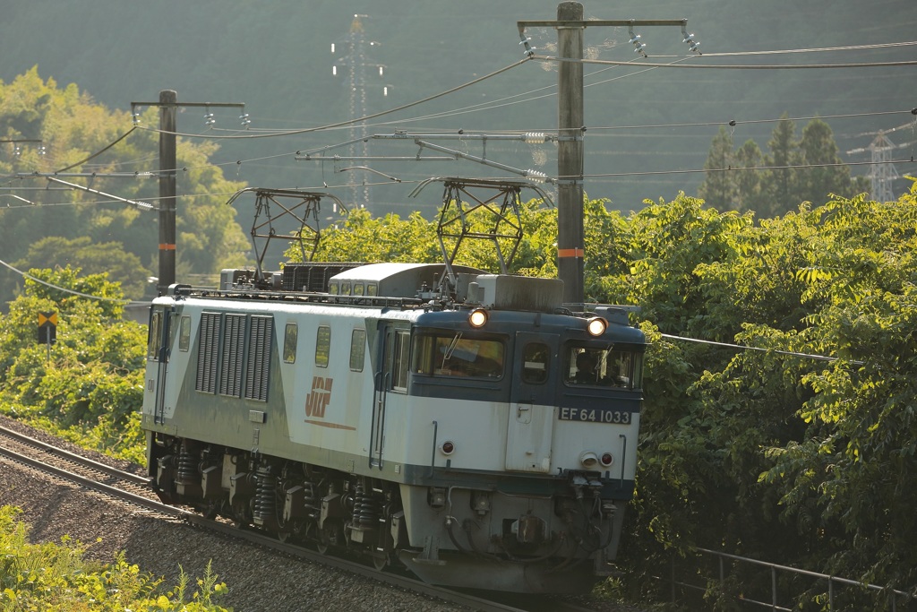 EF64-1033　5875レ
