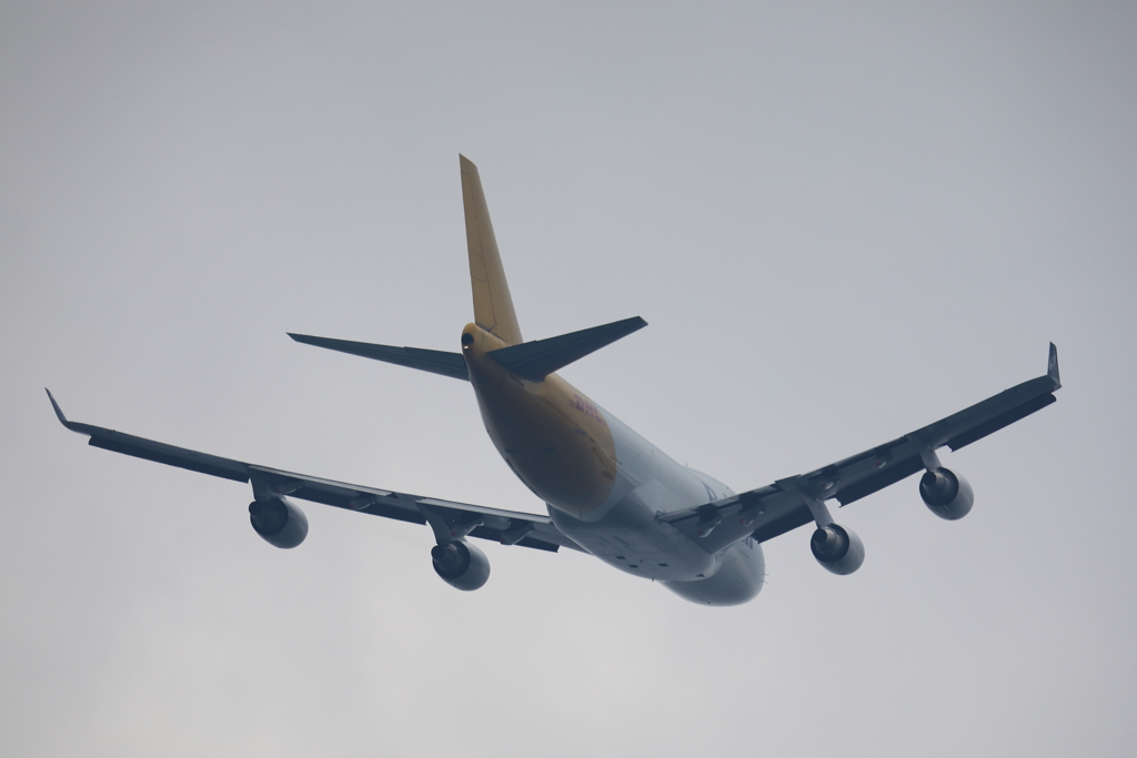 B747