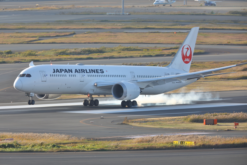 B787