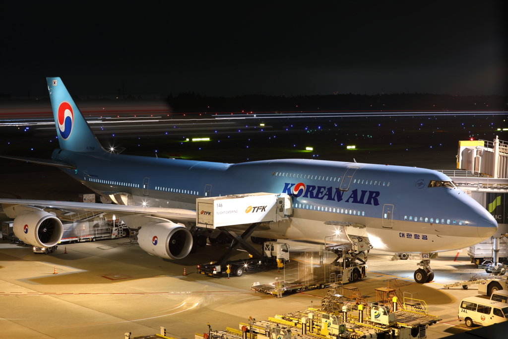 B747