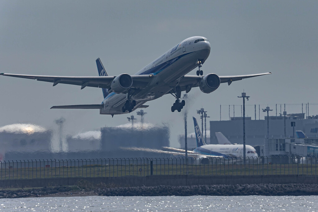 B777-300