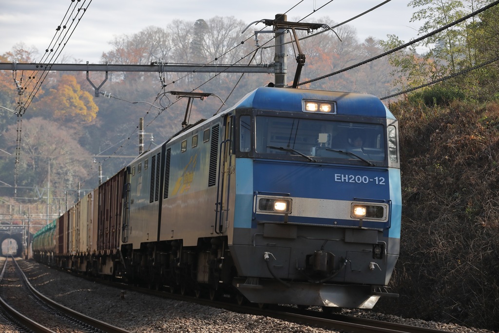 EH200 83レ