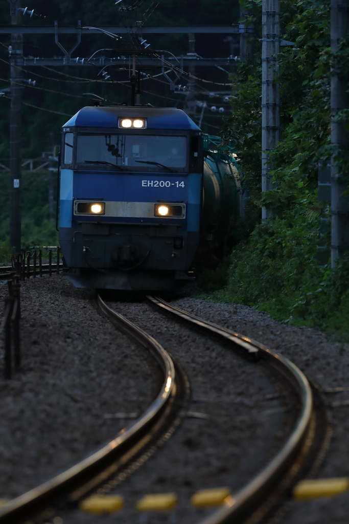EH200　82レ