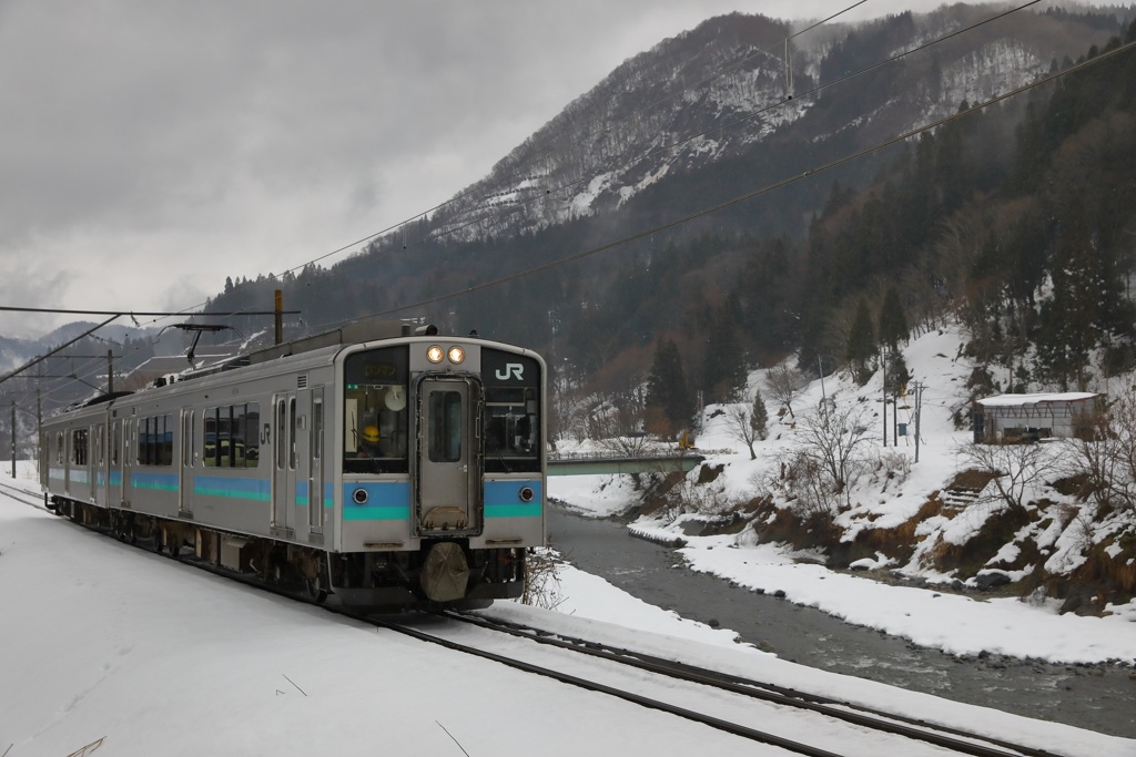 E127