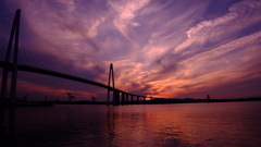 新湊大橋と夕陽