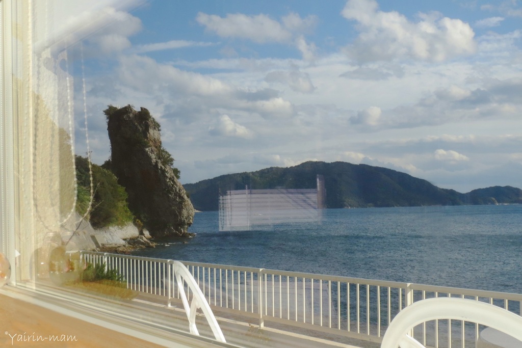 凛々しい立岩
