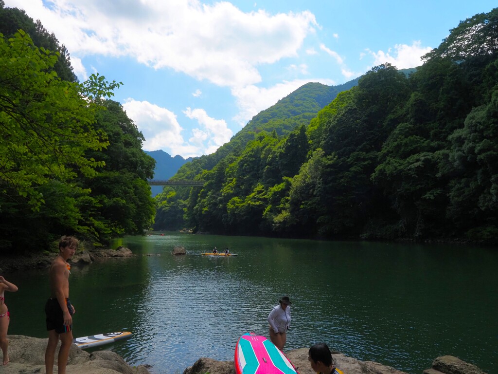 涼　夏の渓谷　