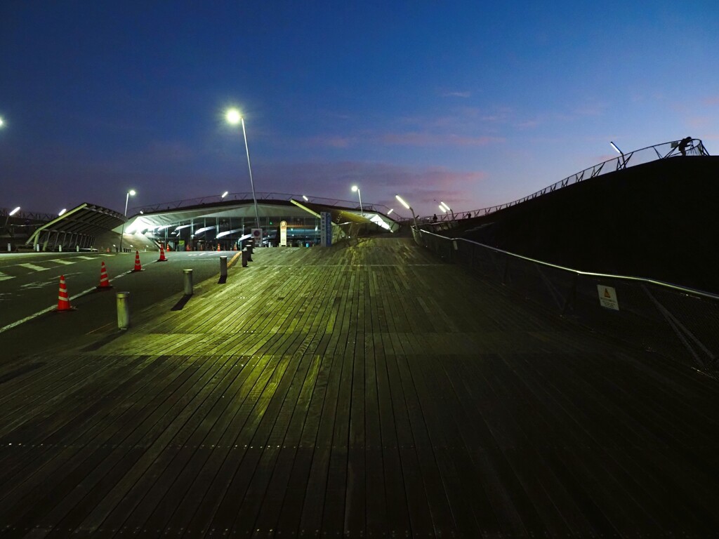 『夜明け前』　横浜Ⅰ