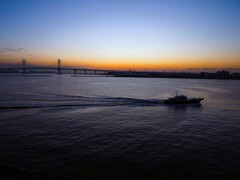 『夜明け前』　横浜Ⅲ