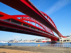 晴れた日の神戸大橋