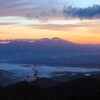 雲海「山頂に朝日」