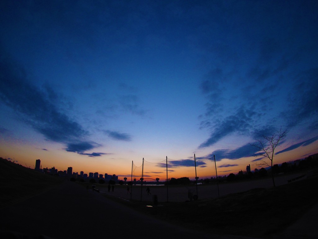 少年野球グラウンド　夕暮れ