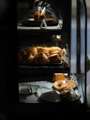 ケーキとスコーン　