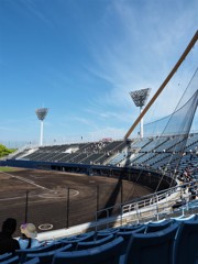 高い空～朝のスタジアム