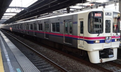 京王線系統9000系(AJCC前日に府中駅で撮影)