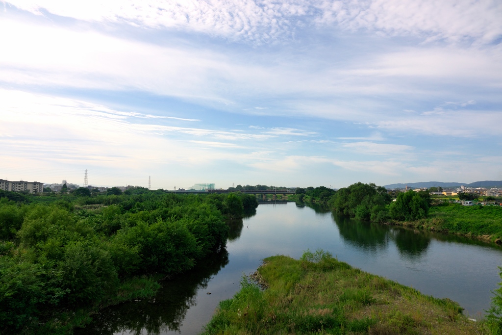 阪急電車と桂川