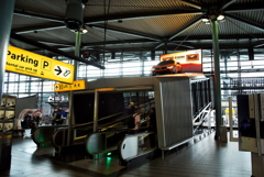 スキポール空港　駐車場入り口