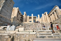 プロピライア（前門）