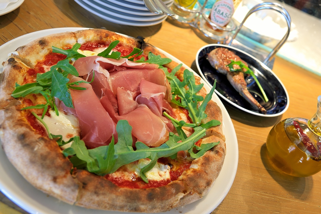 実山椒と生ハムのPIZZA